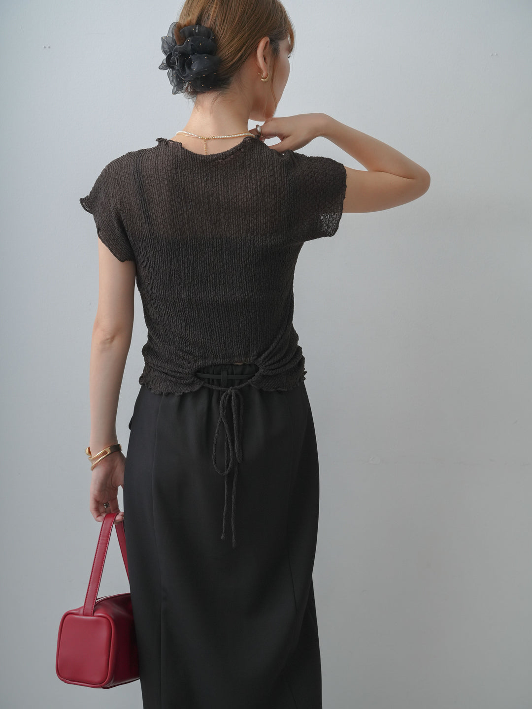 [SET]シャーリングシアーバックオープンフレンチトップス+クレープデシンフラップ付きストレートスカート(2set)