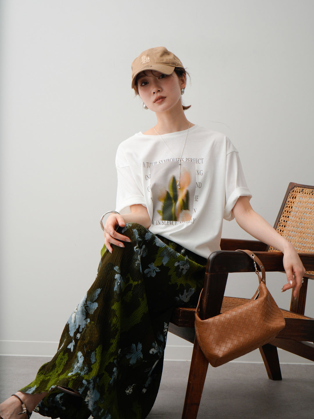 【套裝】花朵照片T卹+花朵印花I字褶皺半身裙（兩件套）