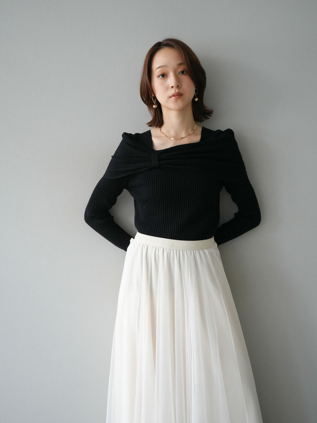 [予約]リボンモチーフオフショルリブニットトップス/black