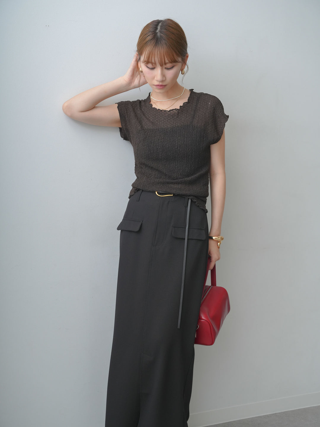 [SET]シャーリングシアーバックオープンフレンチトップス+クレープデシンフラップ付きストレートスカート(2set)