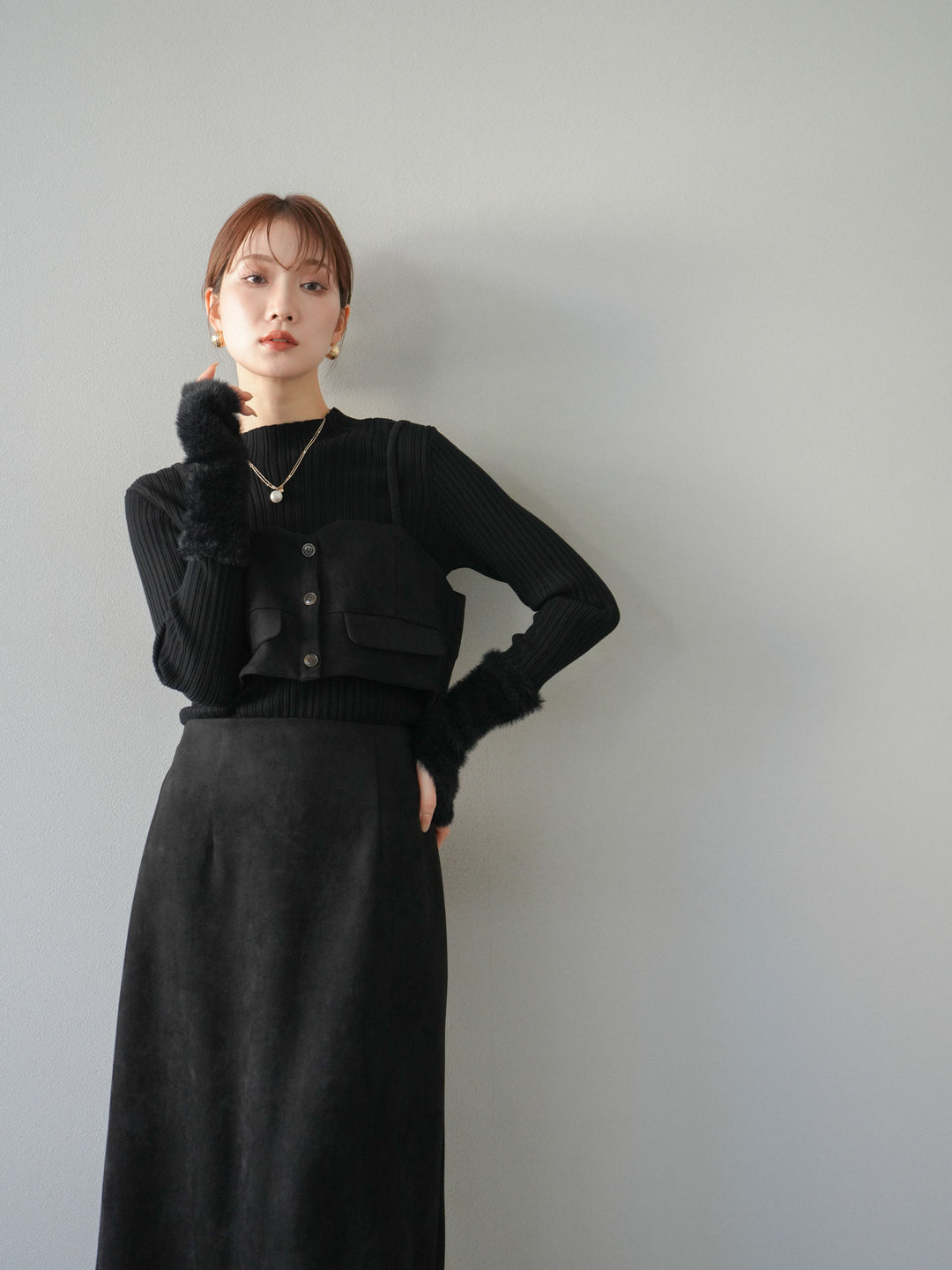 [SET]スウェードビスチェ+アームシャギーランダムリブニットトップス+スウェードIラインスカート(3set)