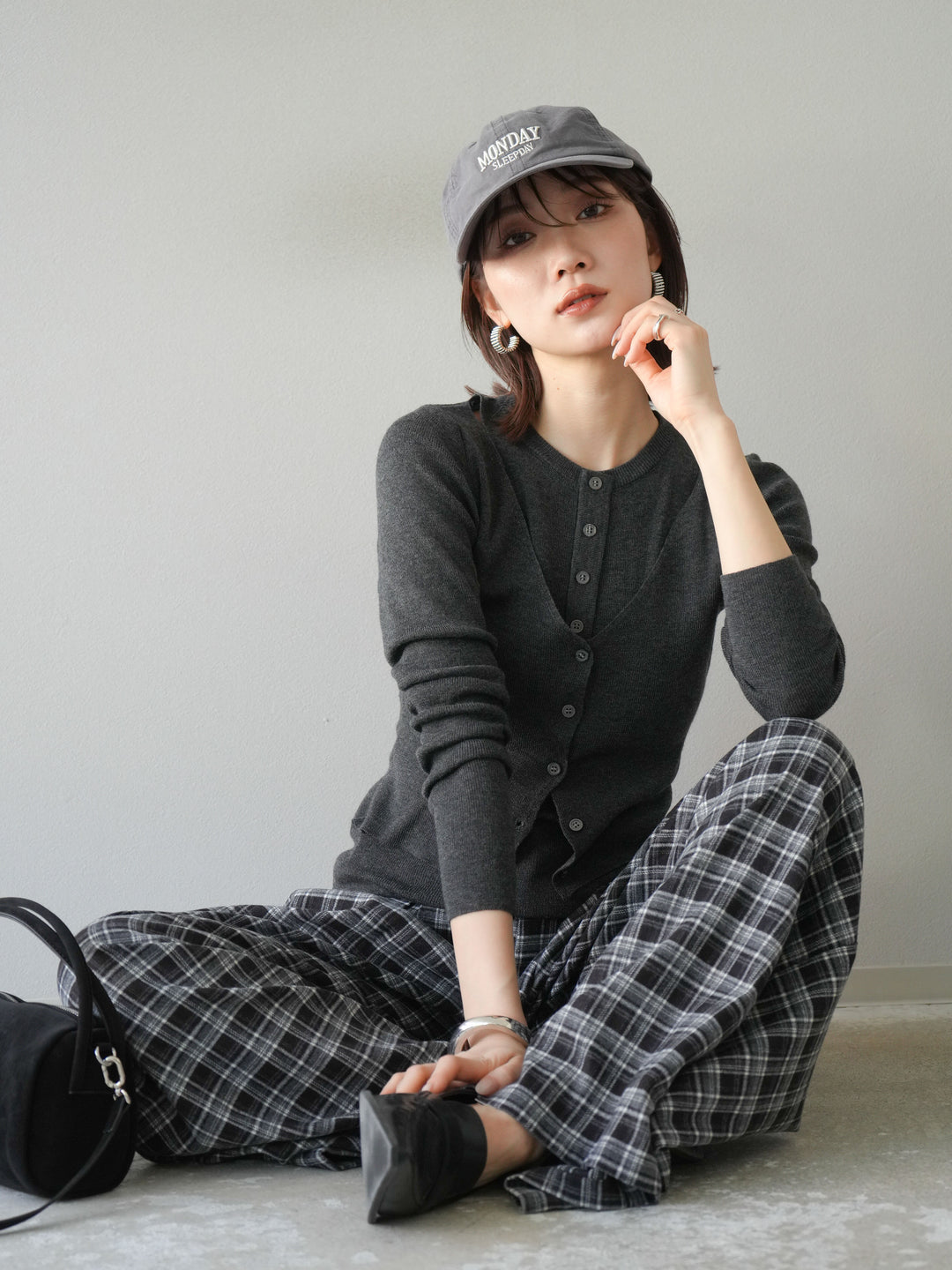 [予約]レイヤードデザインニットカーディガン/チャコール