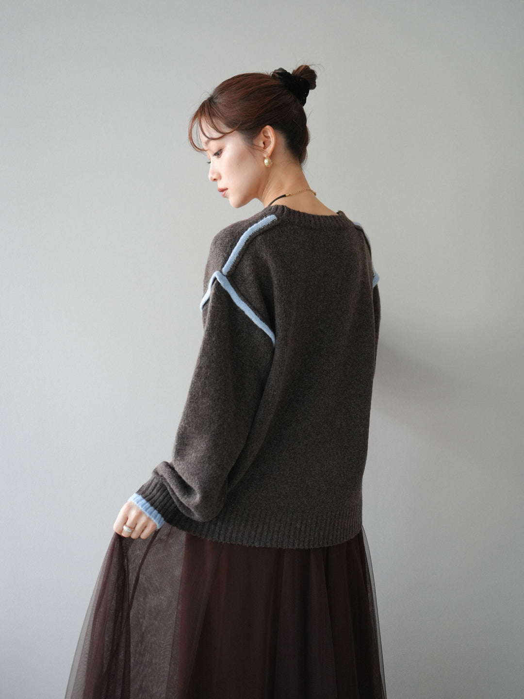 [予約]バイカラーパイピングニットプルオーバー/brown