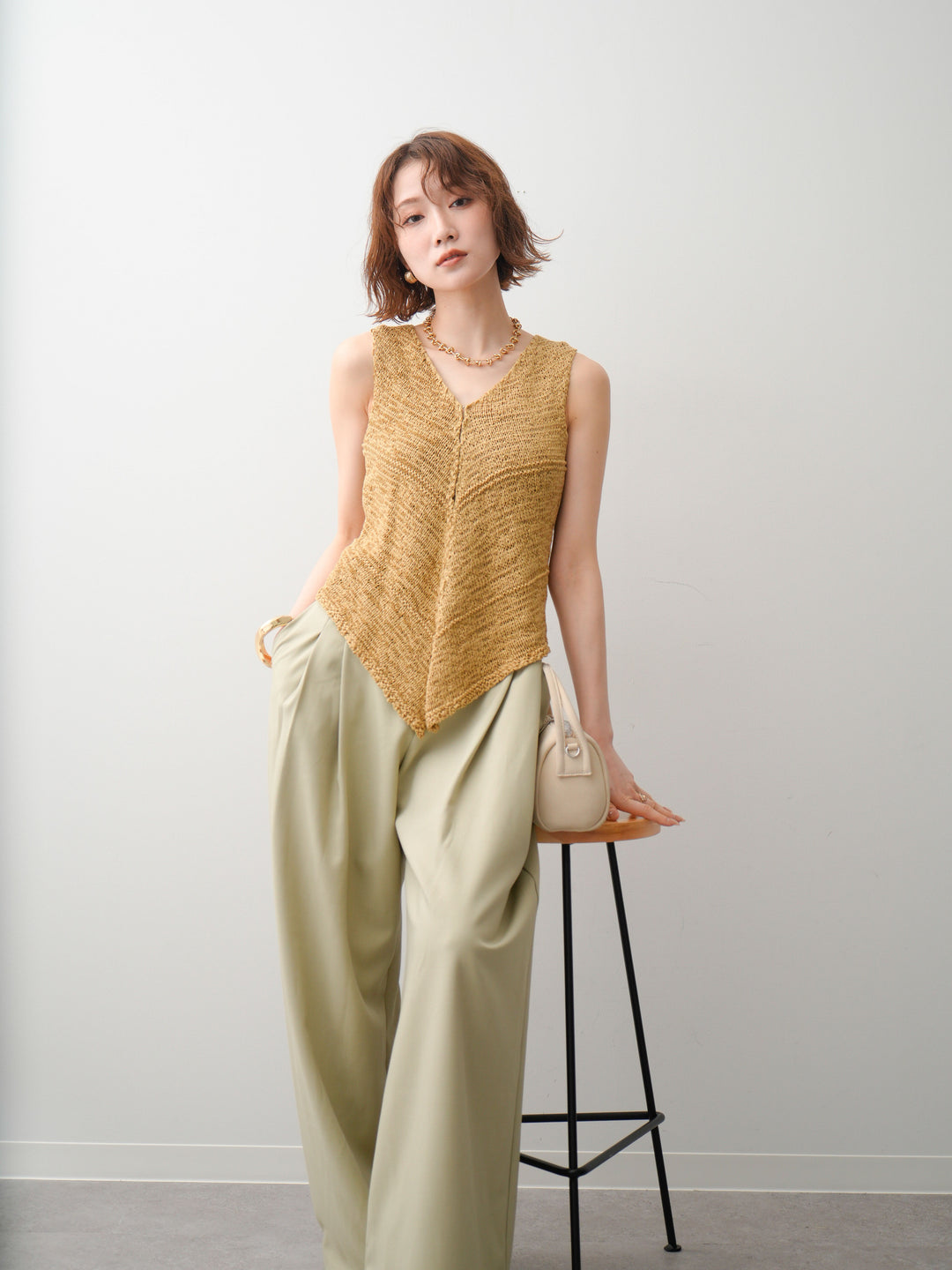 [SET]テープヤーンVネックニットトップス+アシンメトリーベルトタックワイドパンツ(2set)