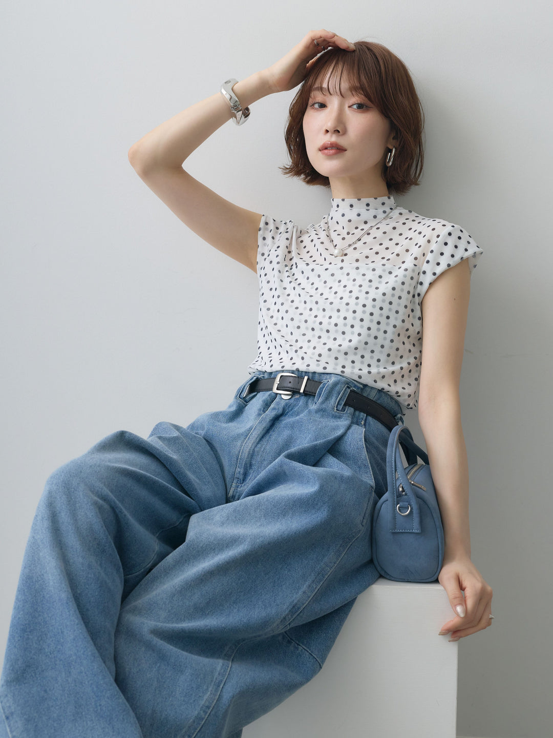 [SET]プチネックドットシアートップス+ハイウエストベルトループデザインデニムパンツ(2set)