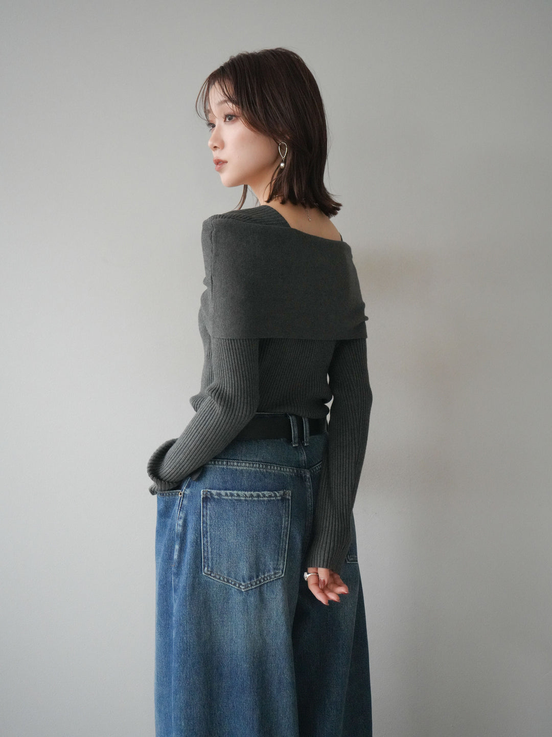 [予約]リボンモチーフオフショルリブニットトップス/gray