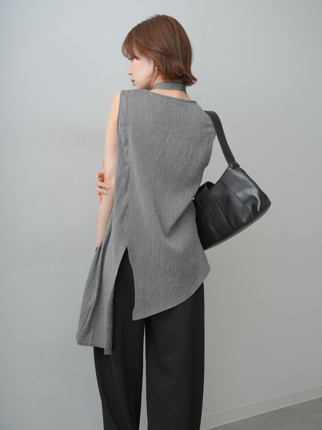 [予約]タイ付アシメヘムノースリトップス/gray