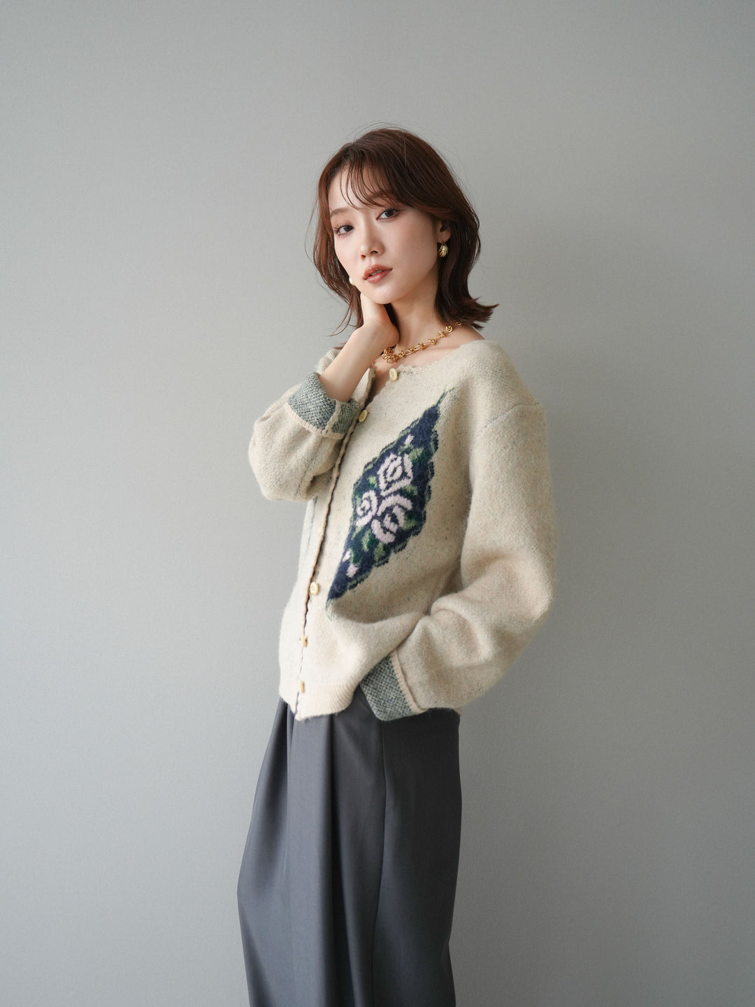 [予約]アンティークフラワージャガードニットカーディガン/ivory