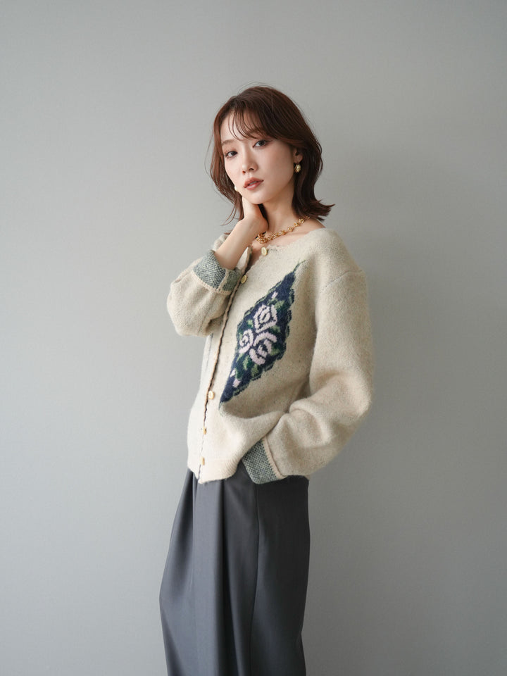 [予約]アンティークフラワージャガードニットカーディガン/ivory