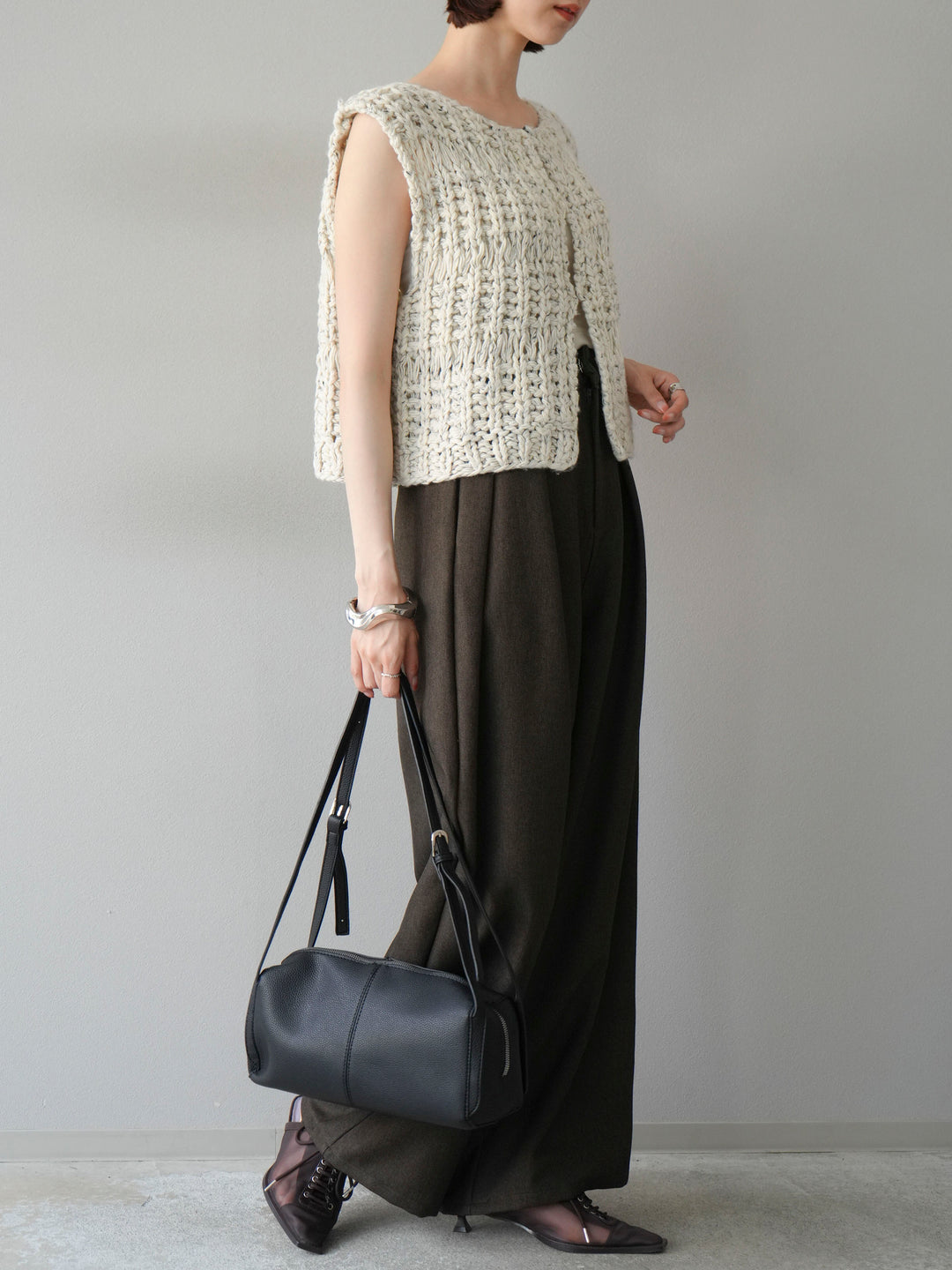 [予約]レザーパイピングタックワイドパンツ/ブラウン