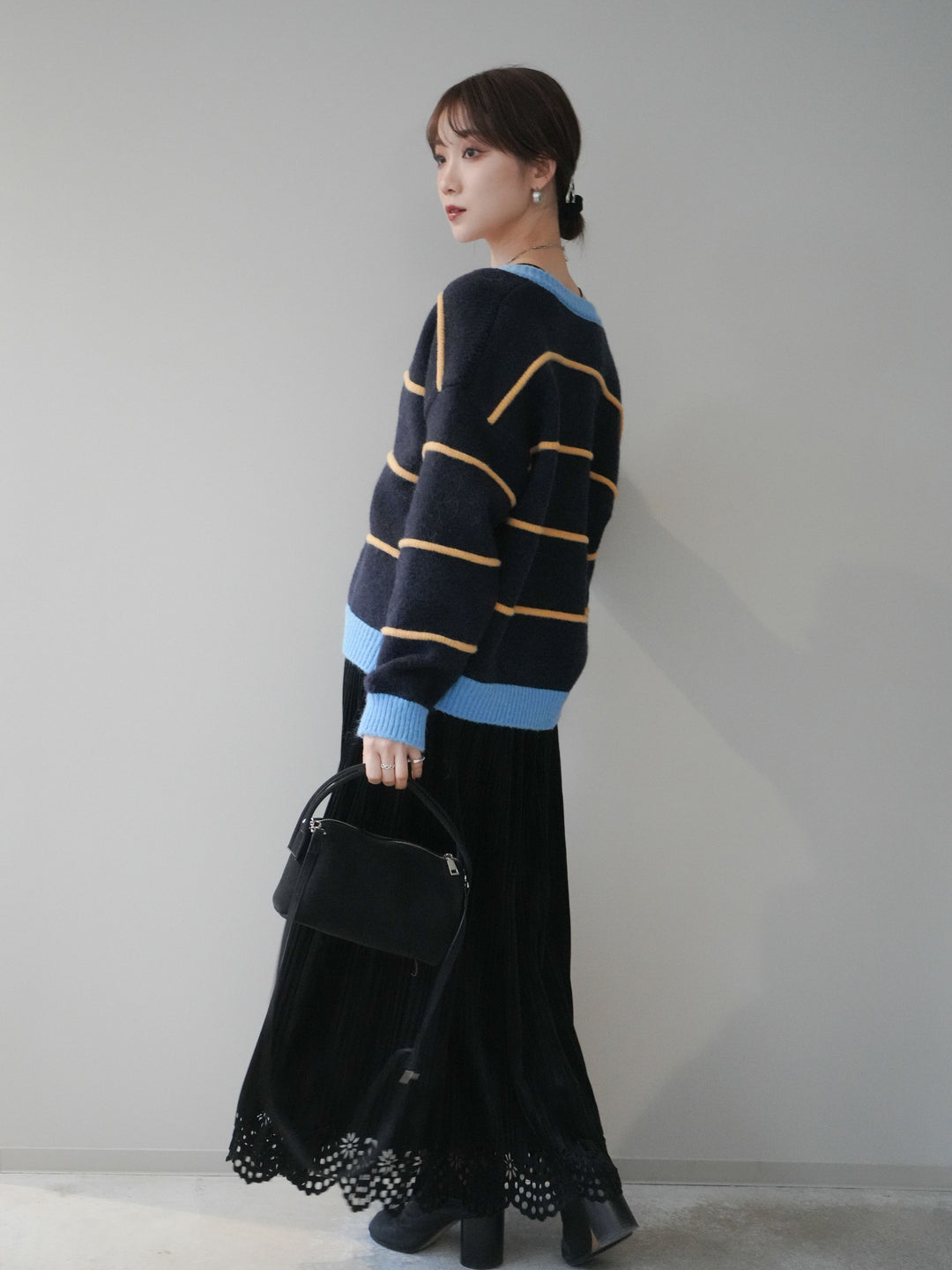 [予約]パンチングデザインスエードプリーツスカート/black