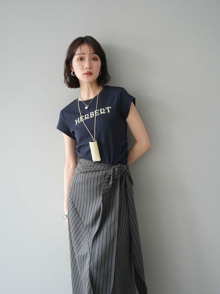 [予約]刺繍ロゴTシャツ＆レザーポーチネックレスSET /ネイビー