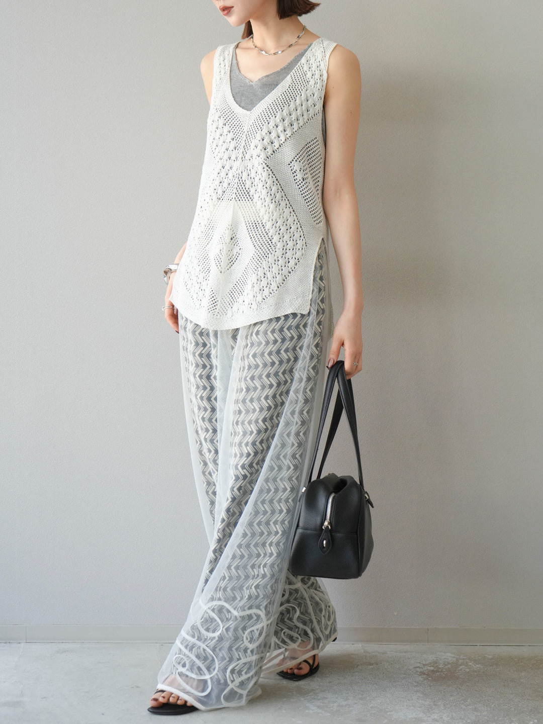 [予約]レーヨンフレックススラブウェーブ柄ストレートパンツ/ブラック