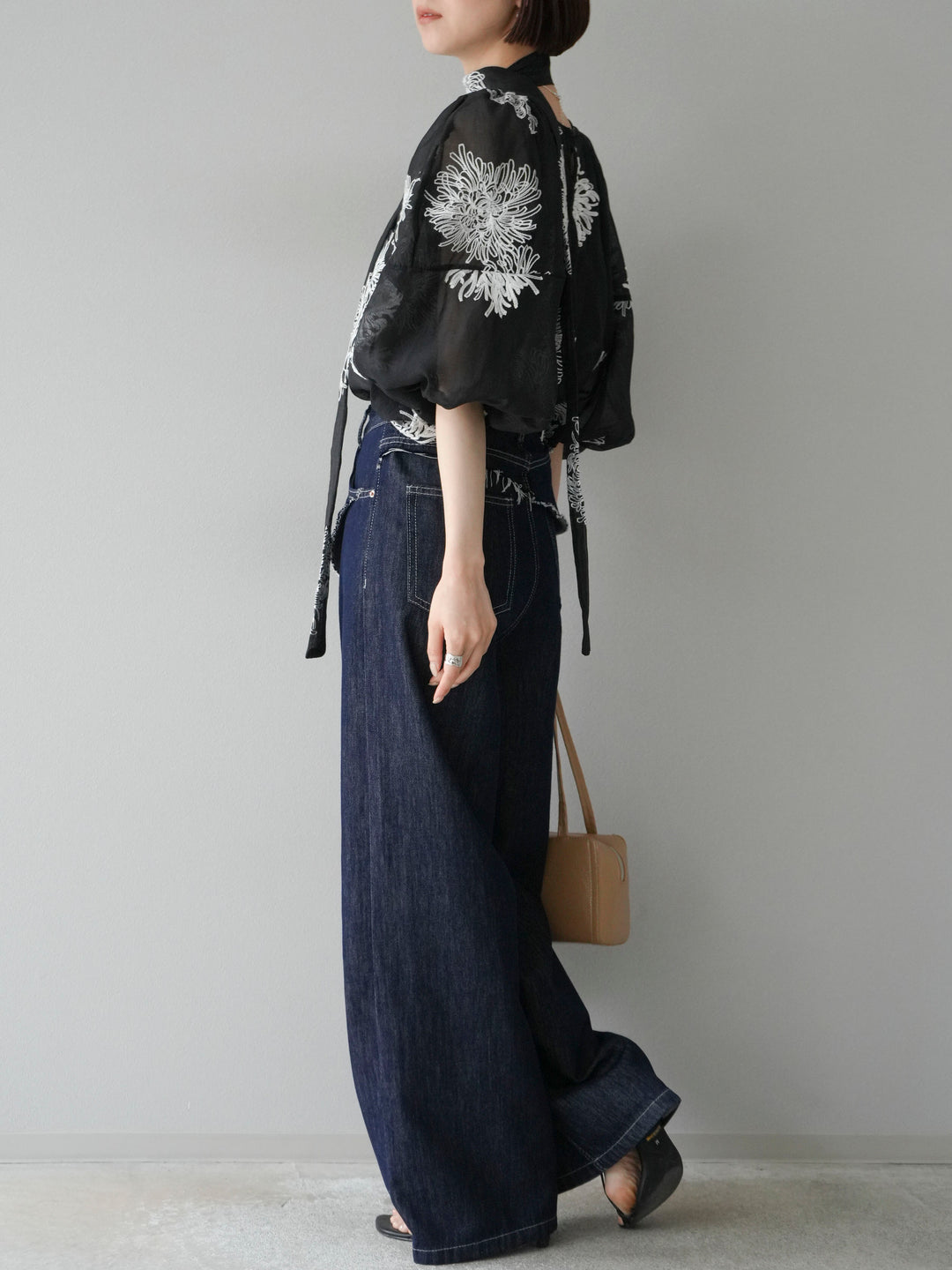 [SET]刺繍シアーバルーンスリーブブラウス+ヒップデザインデニムパンツ(2set)