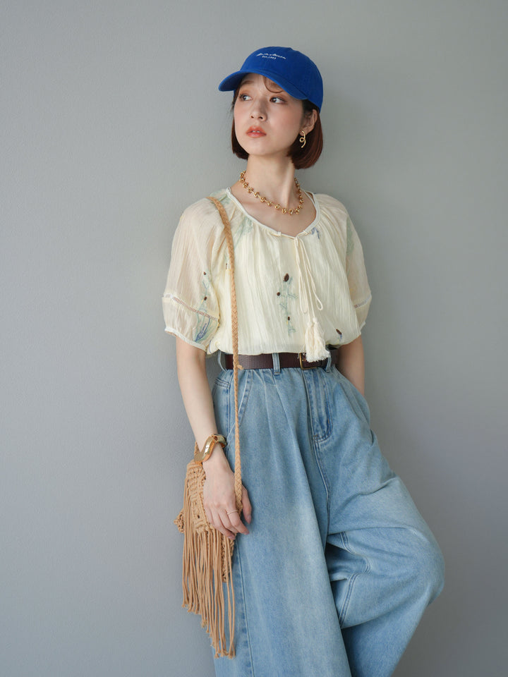 【預購】花朵刺繡半身襯衫/象牙白