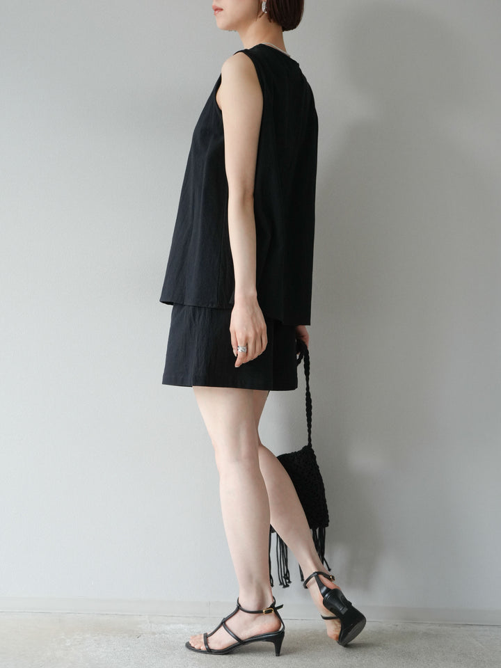 [套裝] 亞麻V領襯衫與短褲套裝（2套）