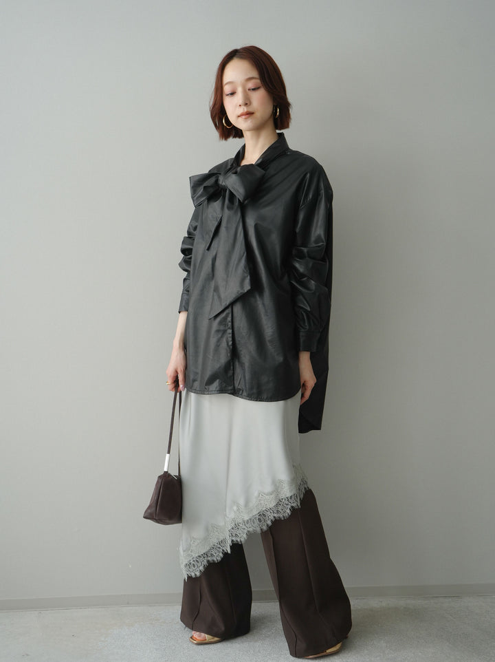 [SET]フェイクレザーボウタイブラウス+サテンライクアシメレーススカート+センターシームフレアパンツ(3set)
