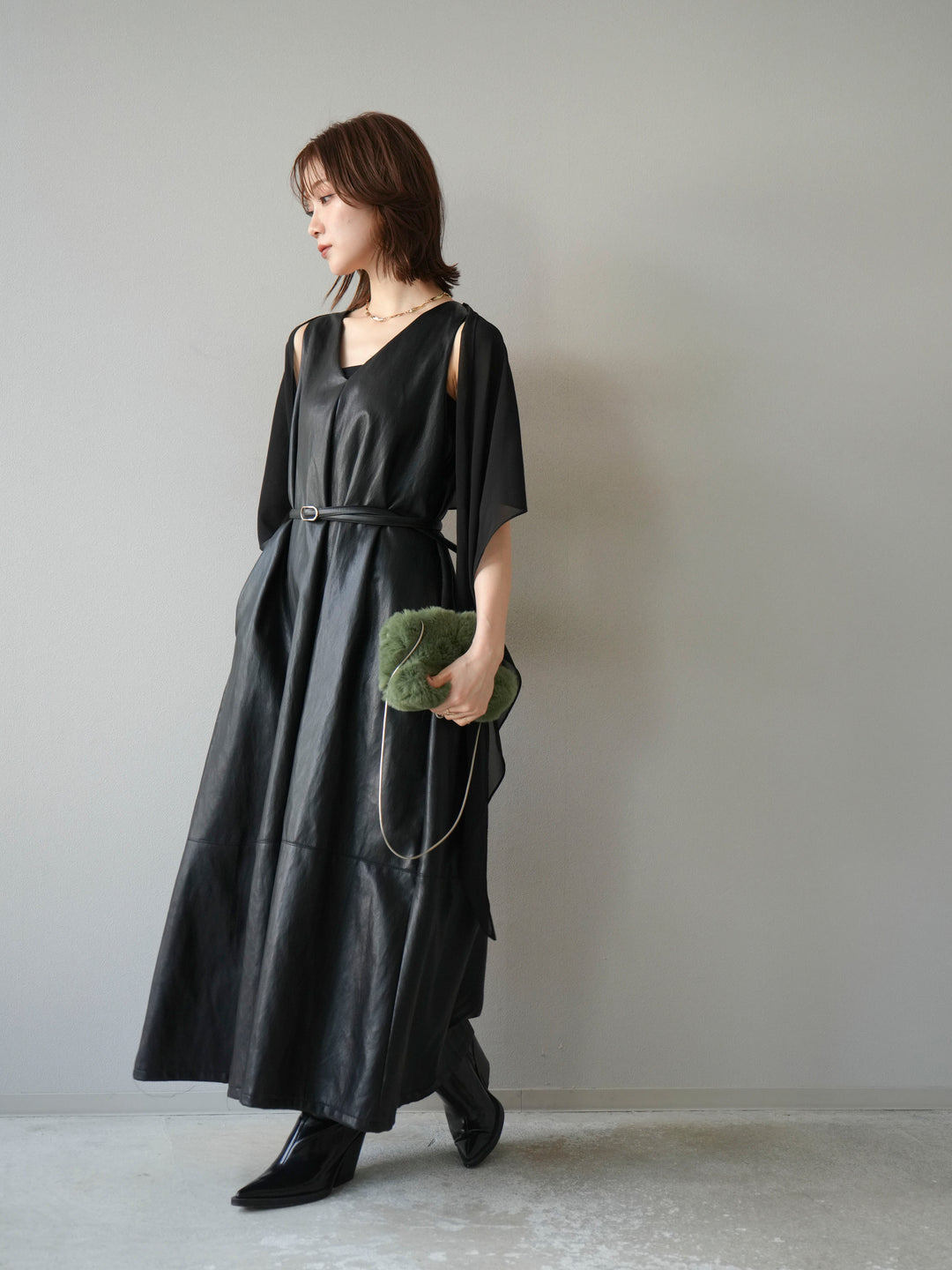 [予約]レザーAラインワンピース/ブラック