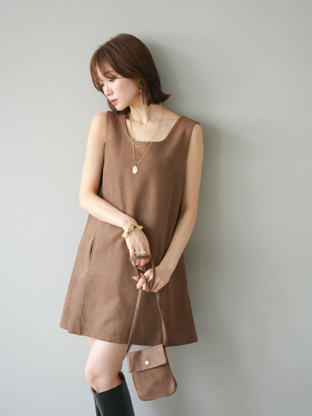 [予約]ショルダーポーチ付スウェードミニワンピース/ブラウン