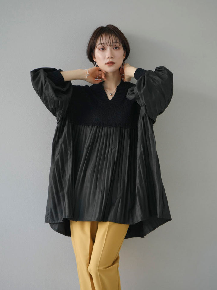 [Pre-order] Pleated blouse docking key neck knit pullover/black