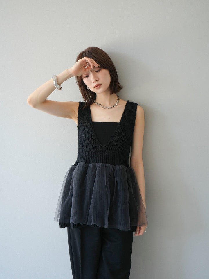 [予約]チュールレイヤードペプラムニットベスト/ブラック
