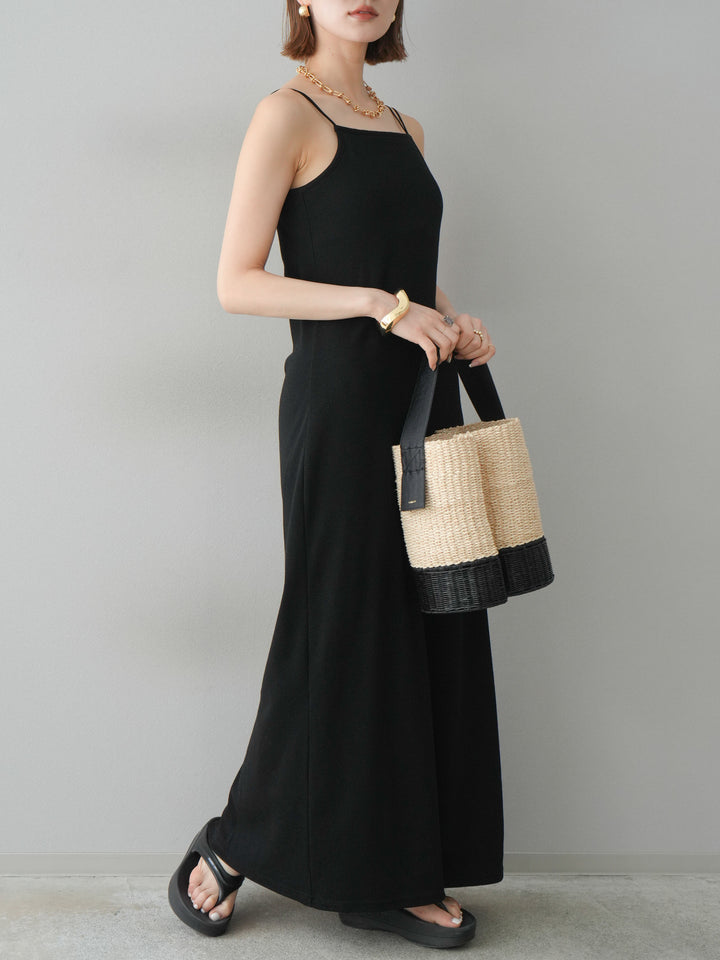 【預購】羅紋罩杯吊帶洋裝/黑色