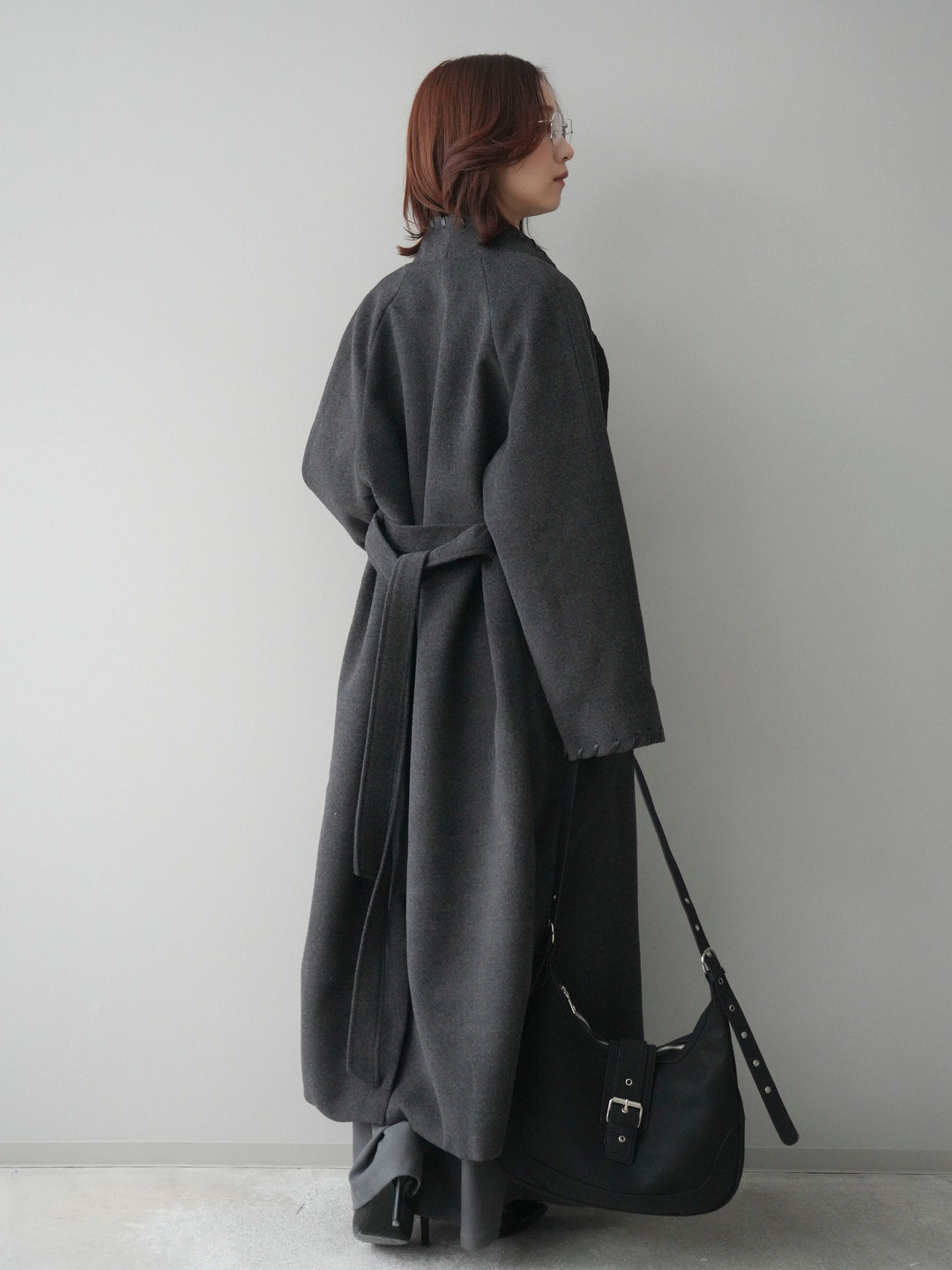 [SET]ハンドステッチ裏中綿ロングコート+モヘア衿付きボタンプルオーバー+テープベルトタックバギーパンツ(3set)