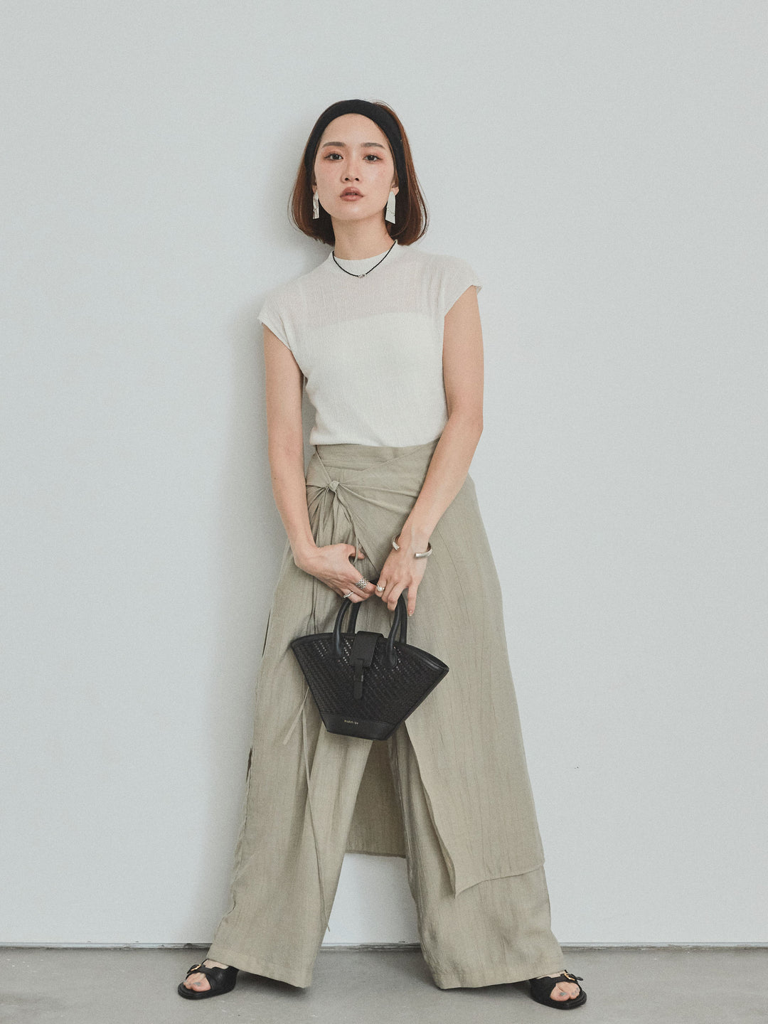 [SET]フレンチスリーブシアーニットトップス+ワッシャーサテンレイヤードスカートパンツ(2set)