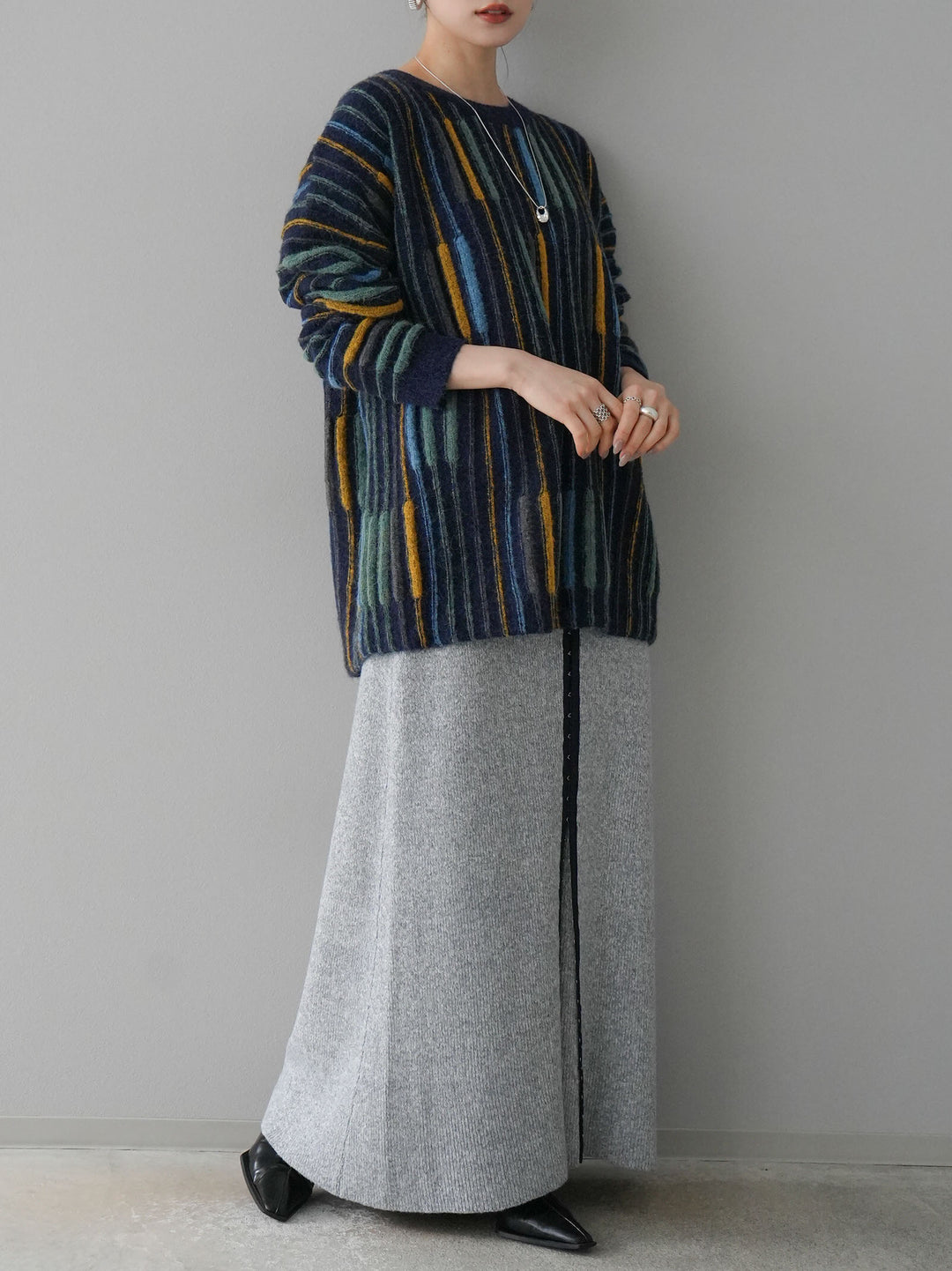 [預訂] 鉤花多向針織半身裙/灰色