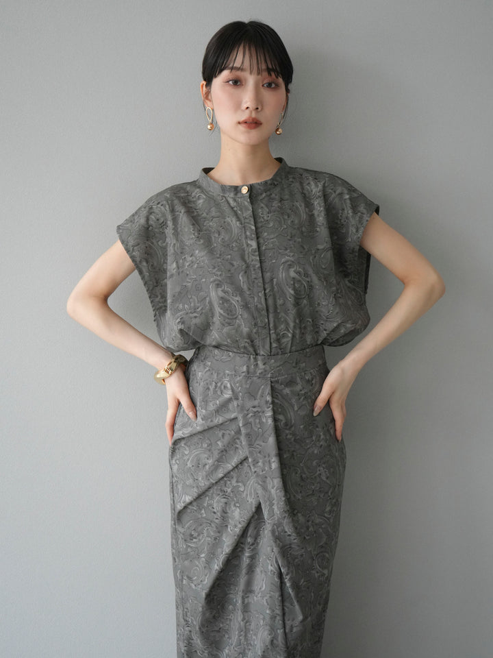 [予約]ペイズリープリントゴールドボタンブラウス/グレー