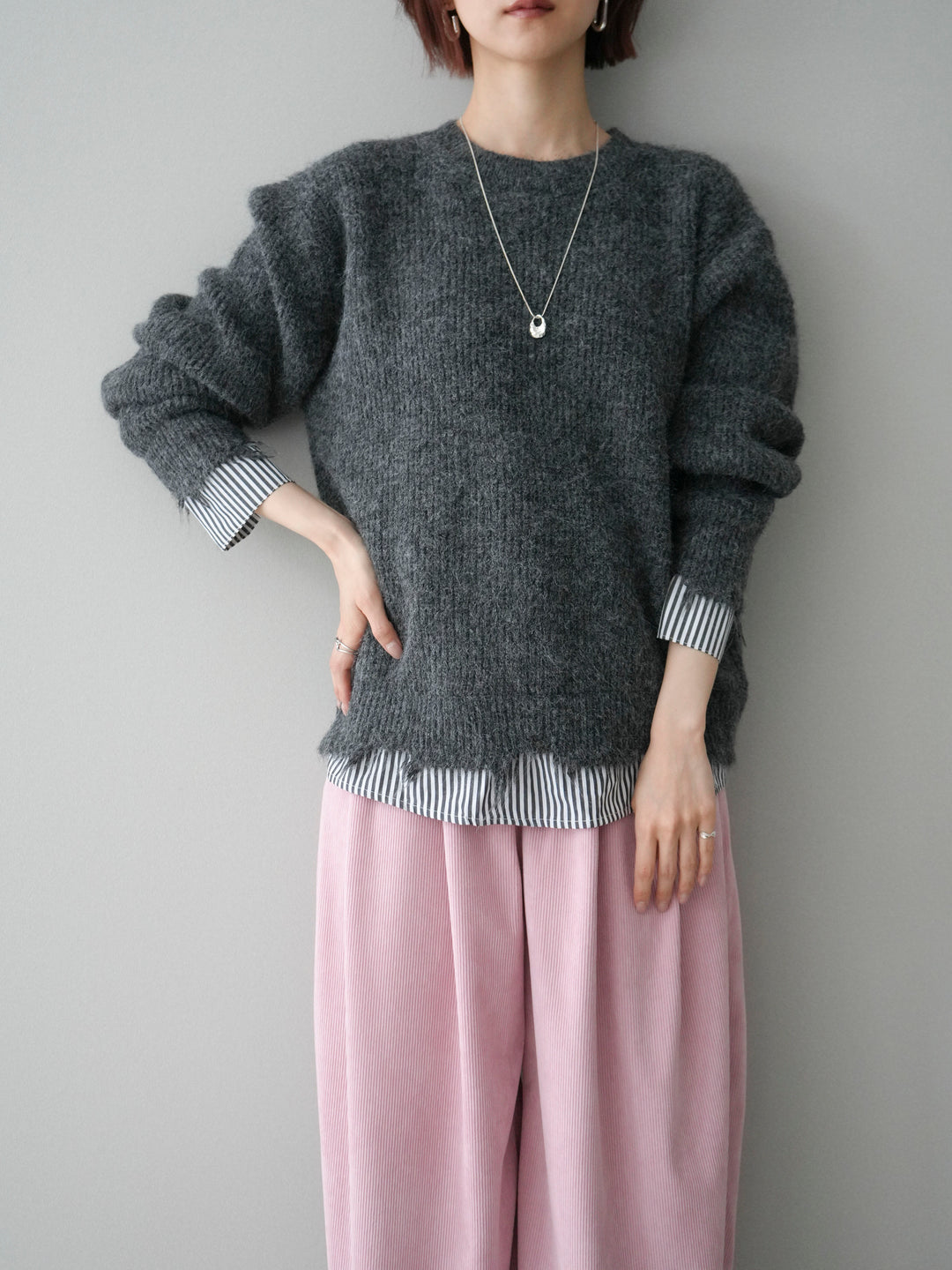 [SET]裾シャツレイヤードダメージニットプルオーバー+コーデュロイサイドタックコクーンパンツ(2set)