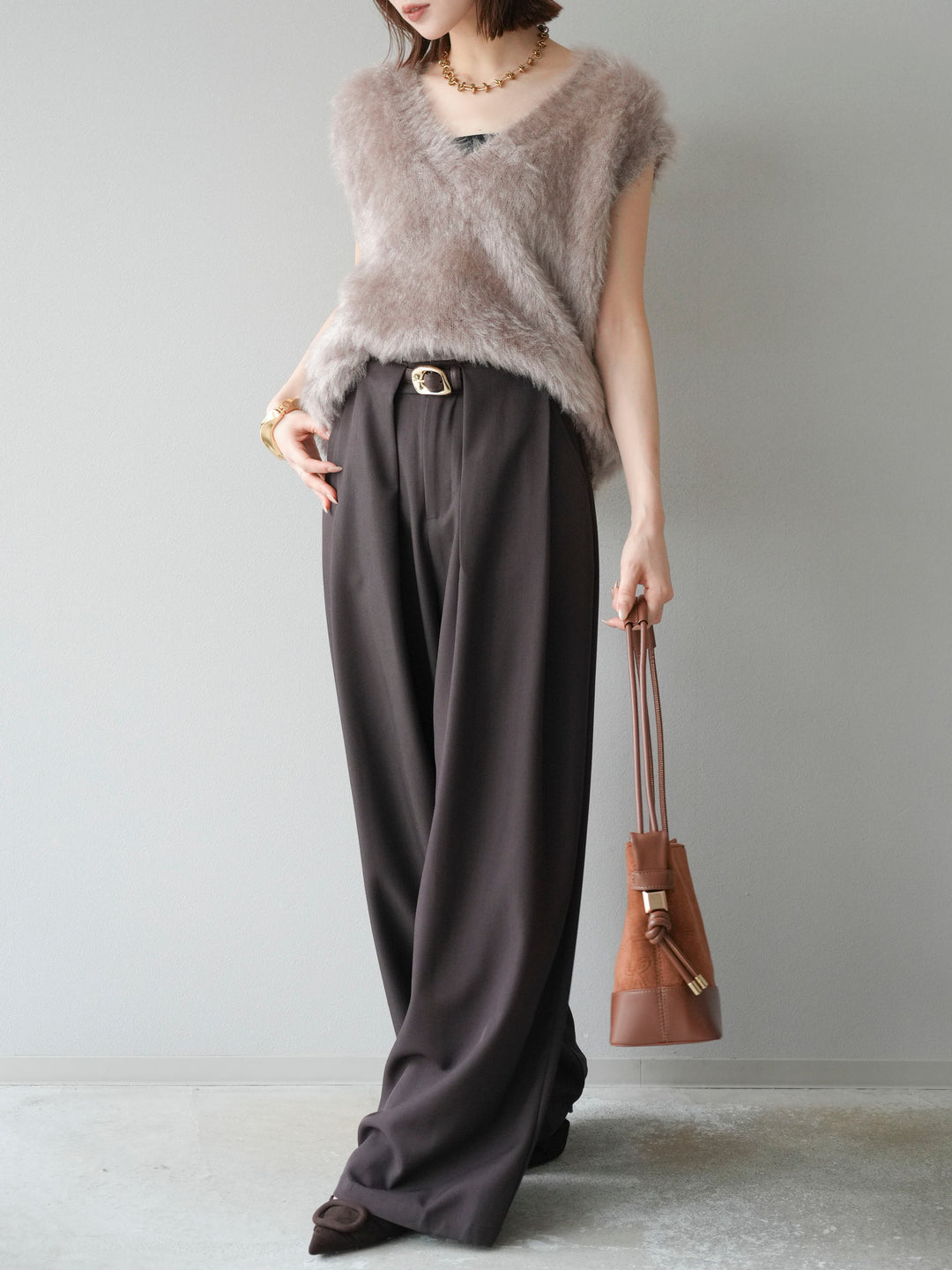 【預購】皮帶環設計寬褲/棕色
