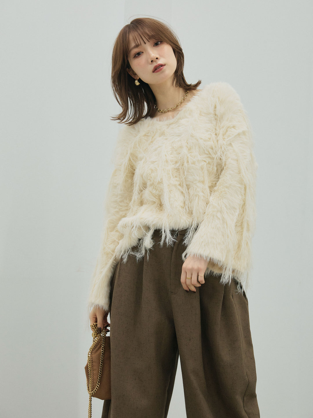 【Allure】[SET]フェザーフリンジシャギーニットプルオーバー+モックスカルゼサイドタックコクーンパンツ(2set)