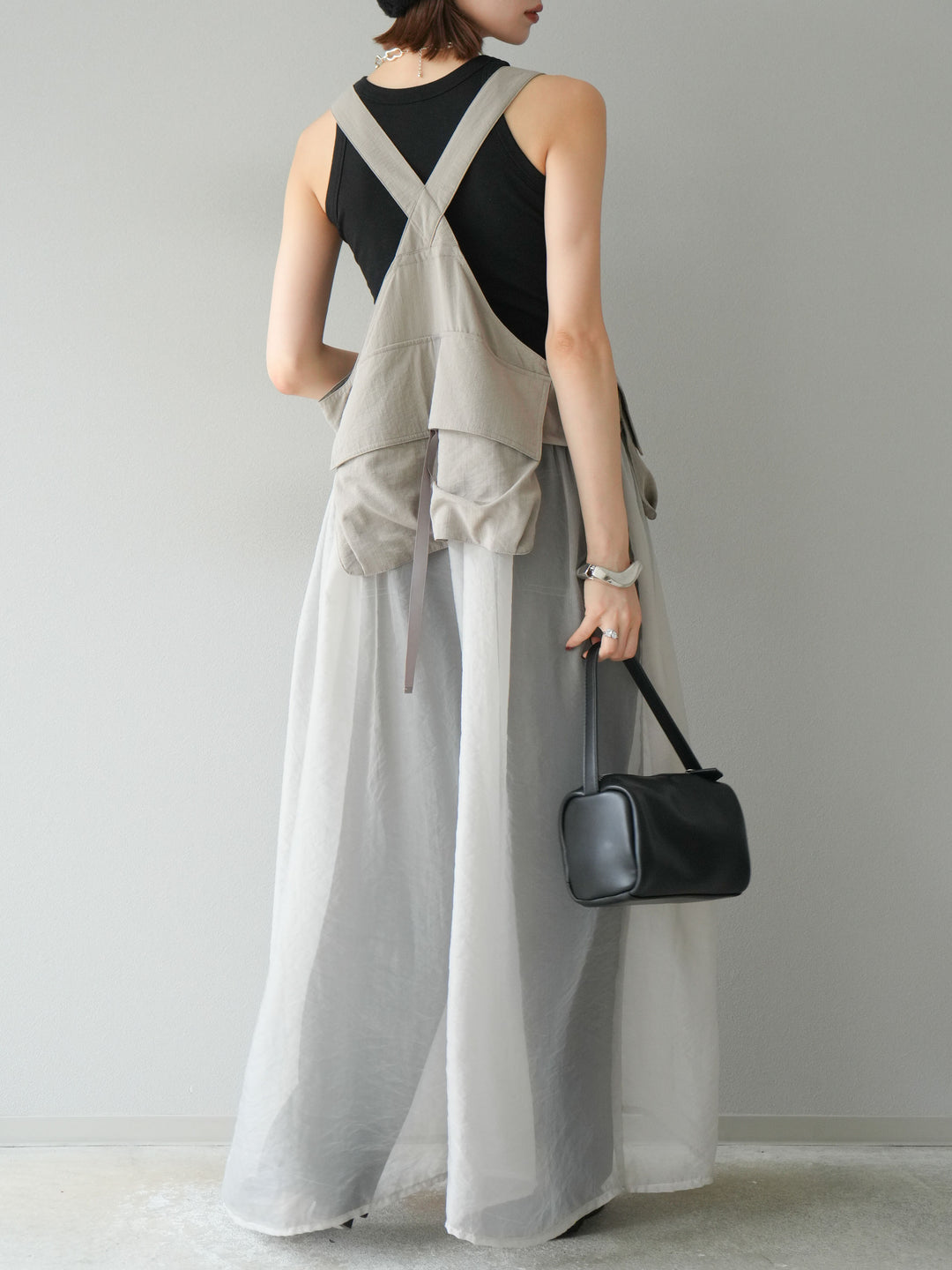 [予約]センターシームラップデザインストレートデニム/ブラック