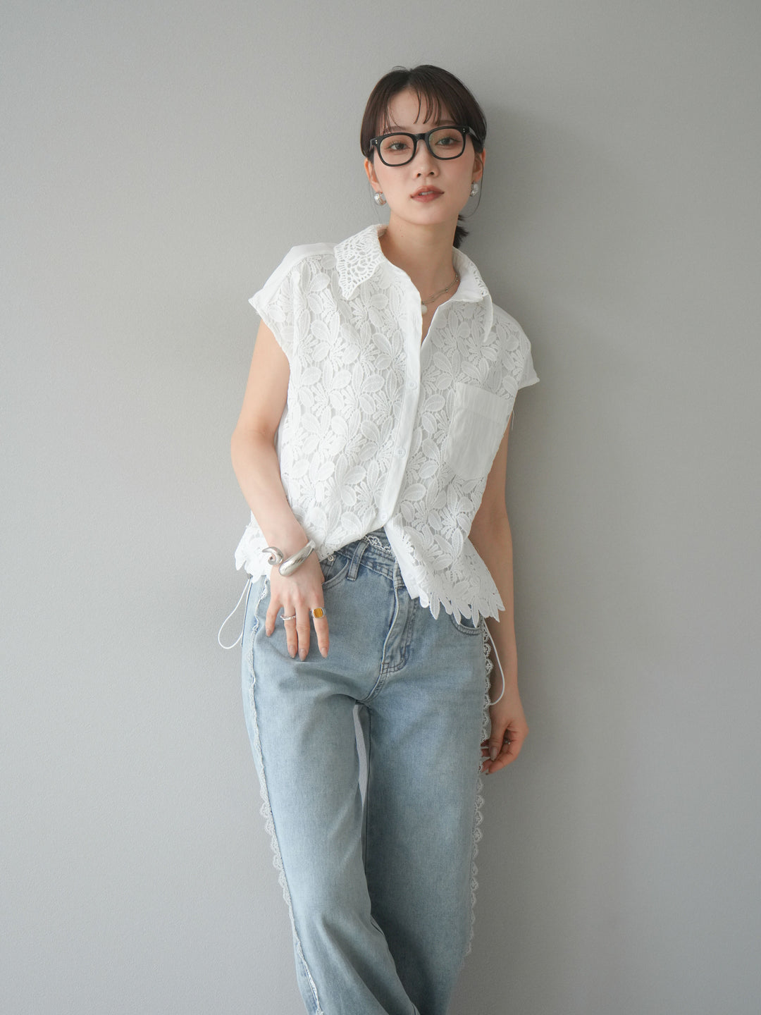 【預購】蕾絲分層抽繩襯衫/白色