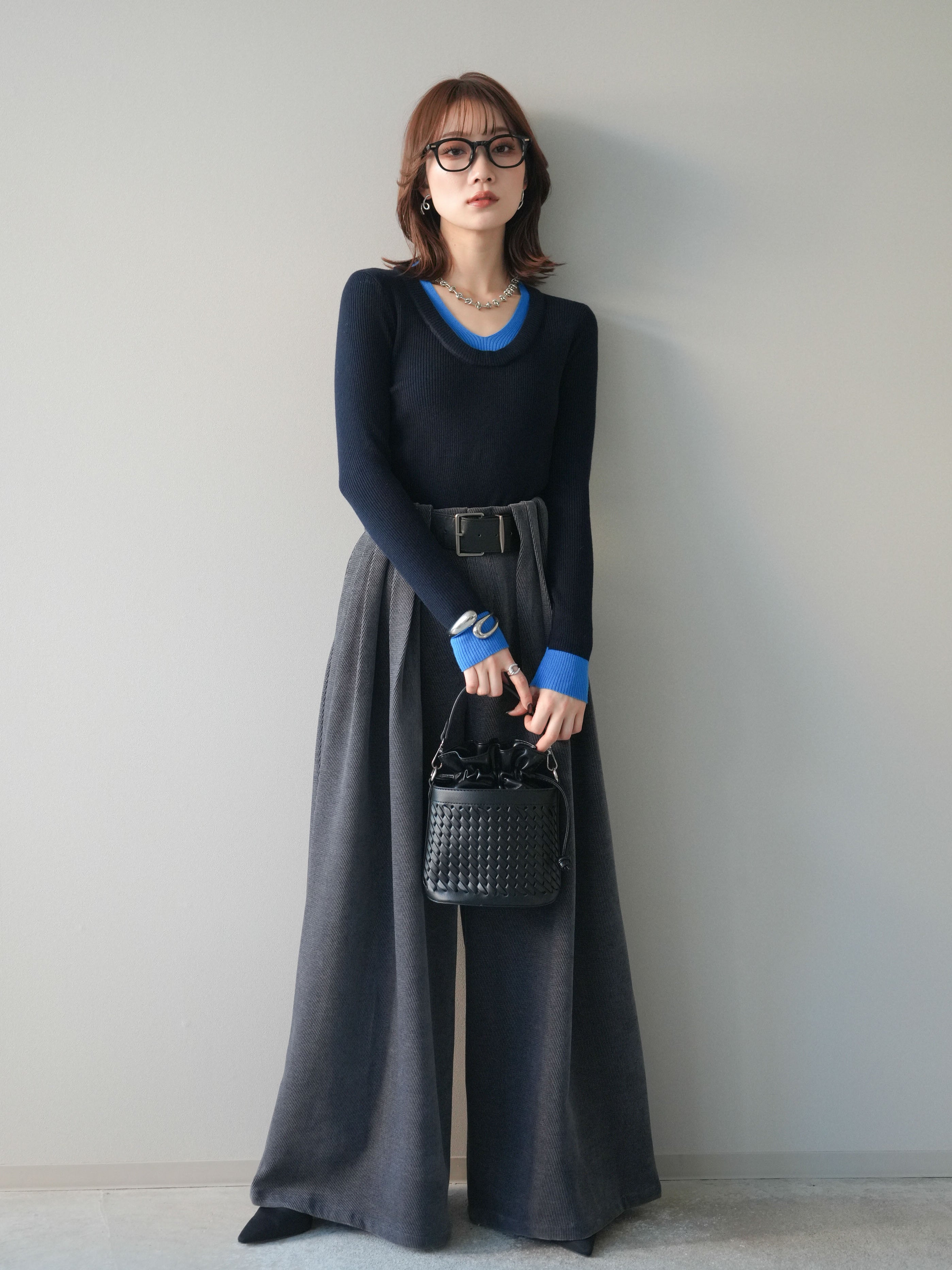 予約]Uネック配色レイヤードリブニットトップス/black – Lumier