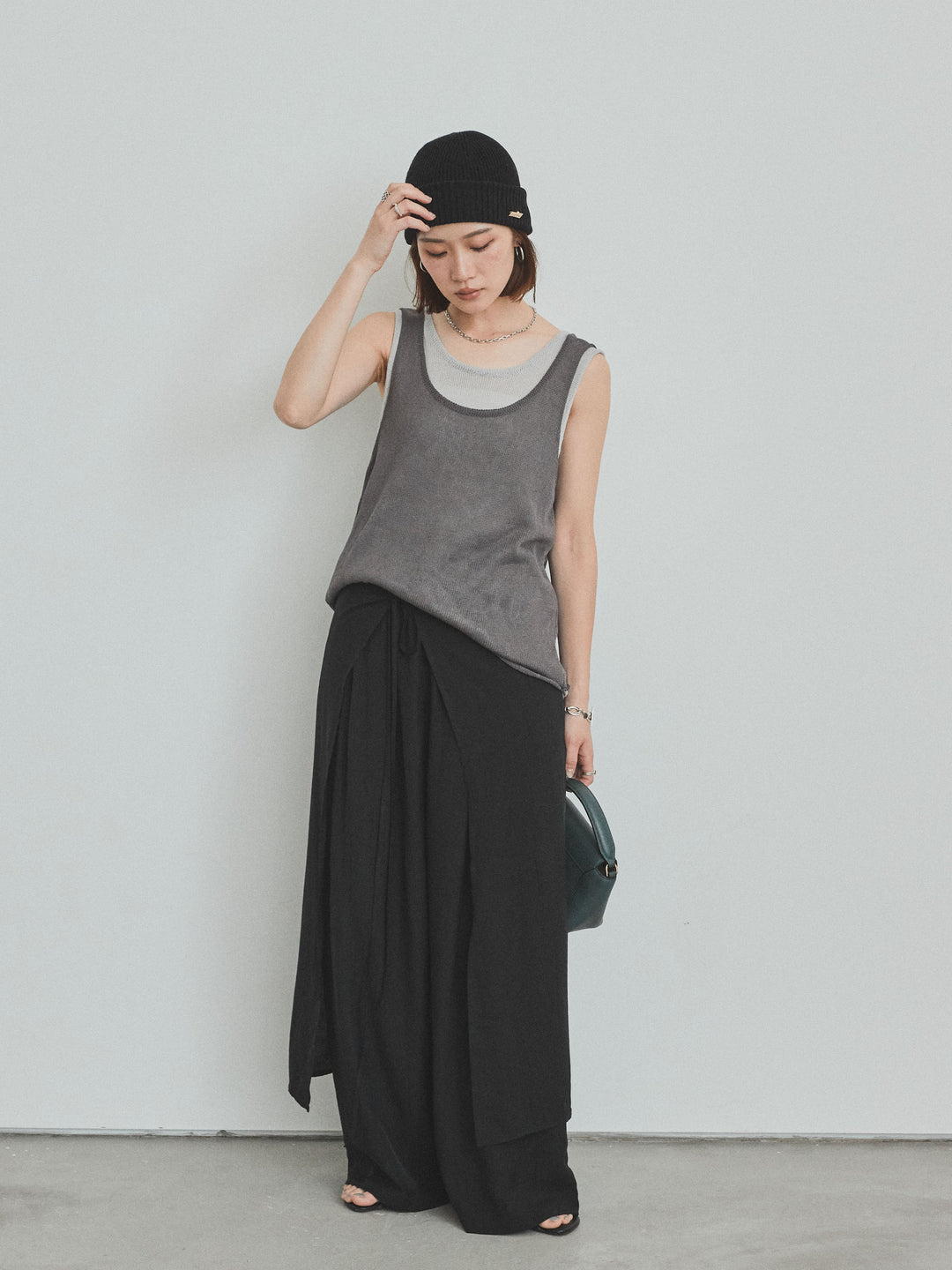 [SET]バイカラーレイヤードニットタンクトップ+ワッシャーサテンレイヤードスカートパンツ(2set)