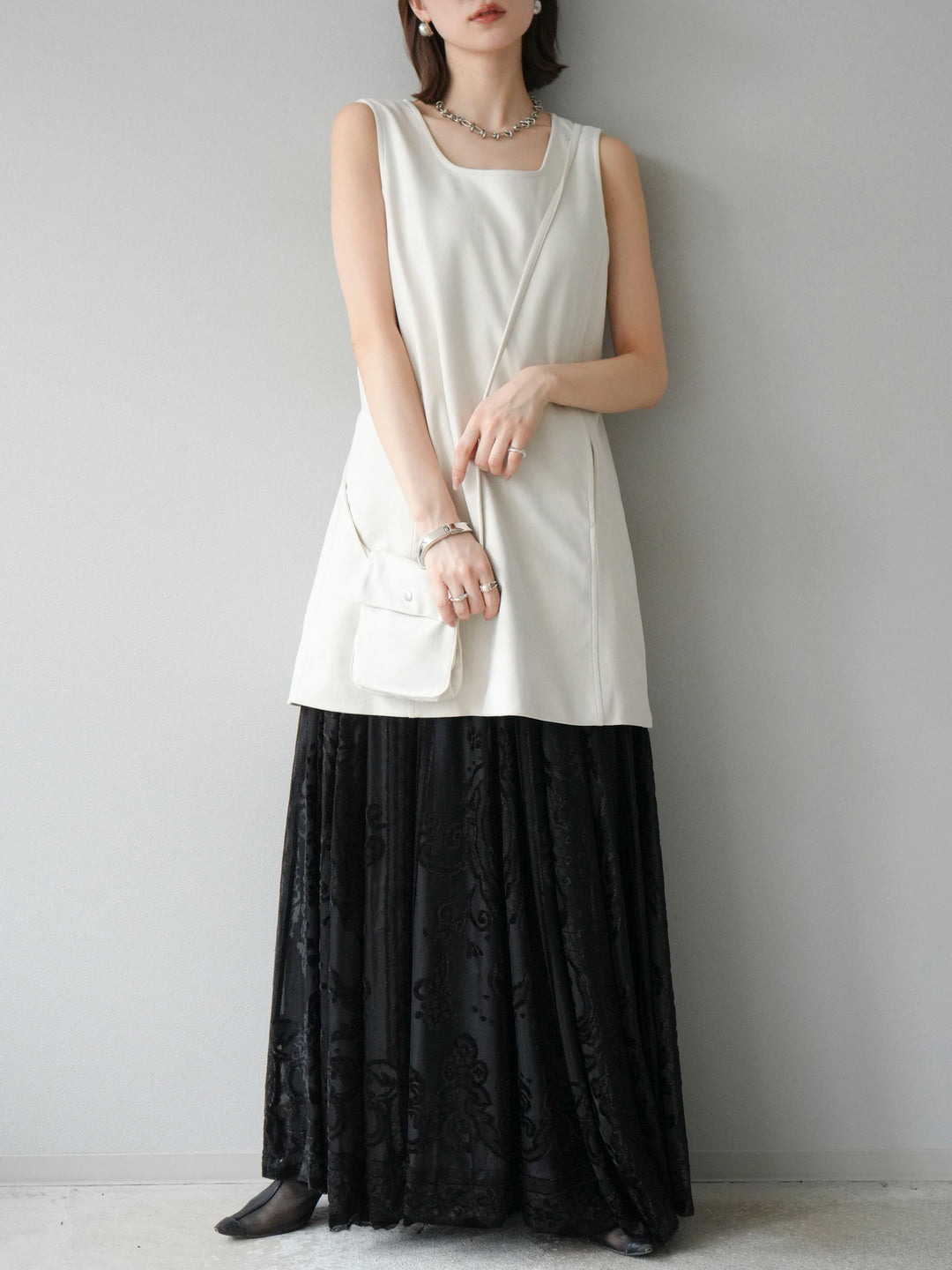 [予約]アンティーク柄フロッキーマキシスカート/ブラック