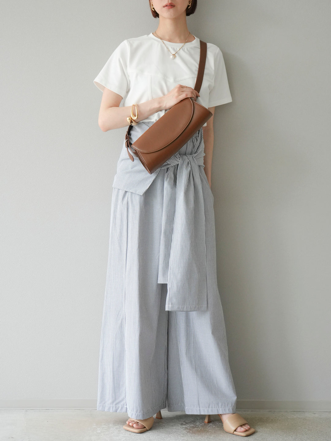 [SET]ビスチェデザインTシャツ+ウエスト巻きストライプイージーパンツ(2set)