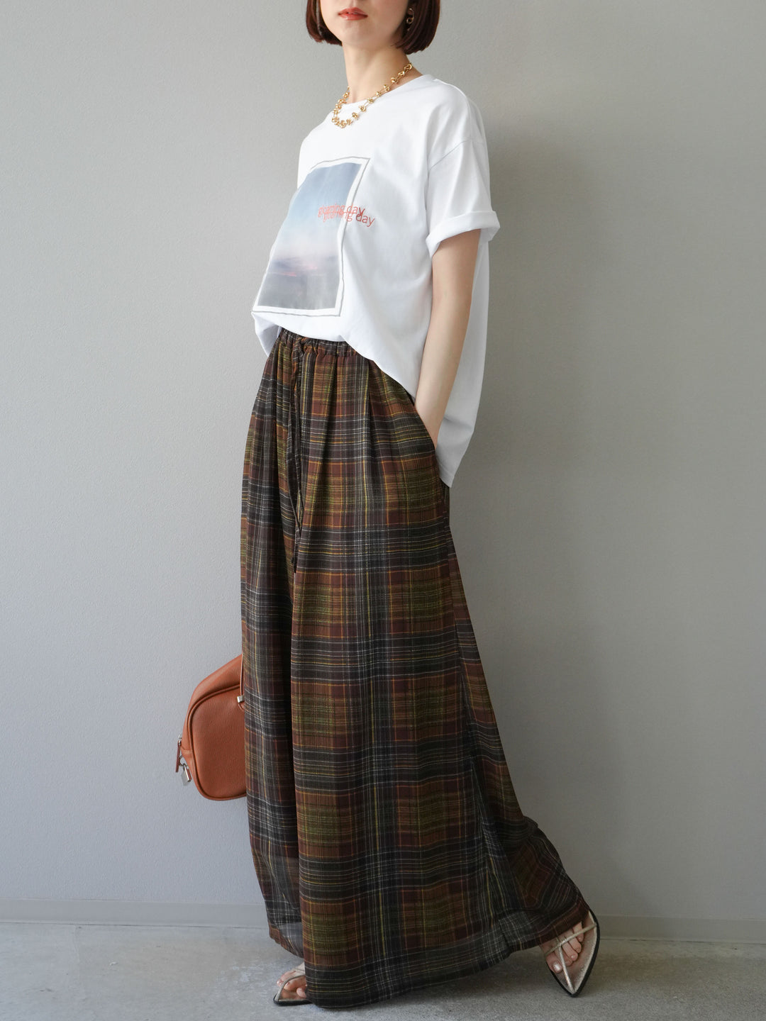 [SET] 薄紗層疊印花T卹 + 透視格紋寬鬆褲 (2件套)