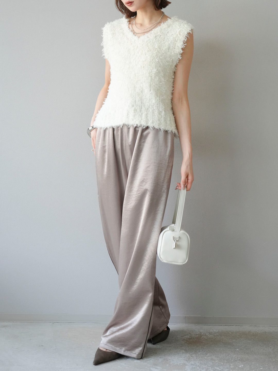 [予約]サテンラインワイドパンツ/グレージュ