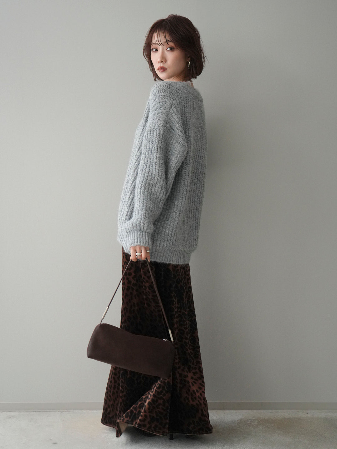 [SET]Vネックレースニットプルオーバー+レオパードベロアナロースカート(2set)
