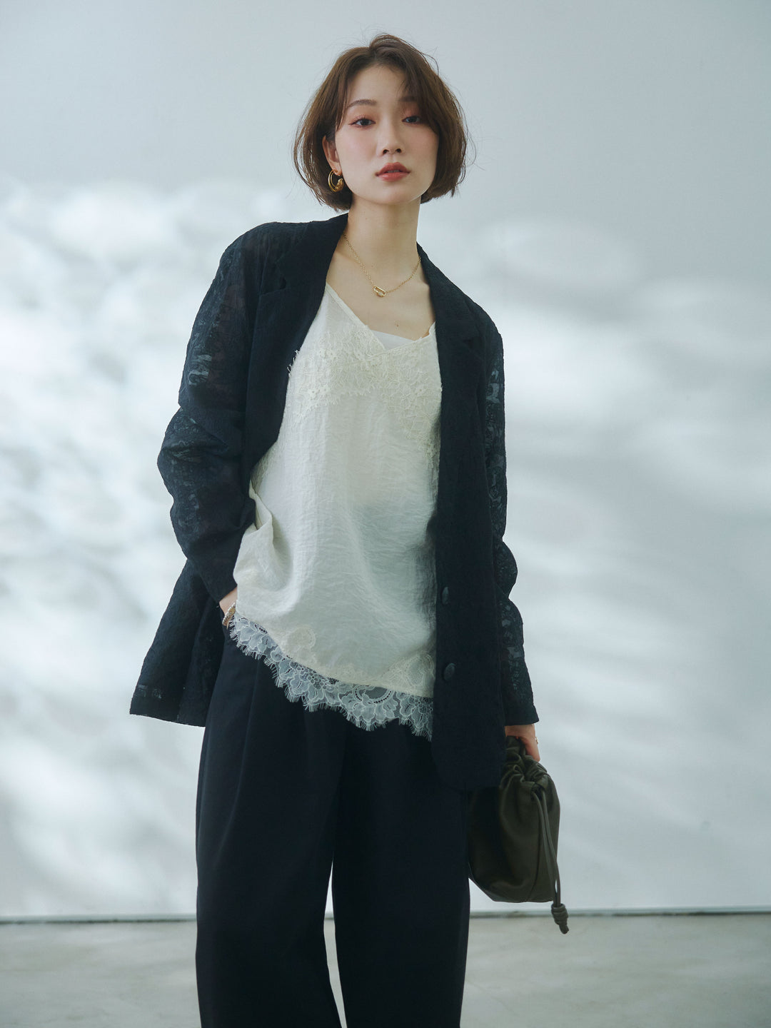 【魅力】[套裝] 薄紗提花Dearly外套 + 亞麻質感蕾絲邊吊帶背心（兩件套）