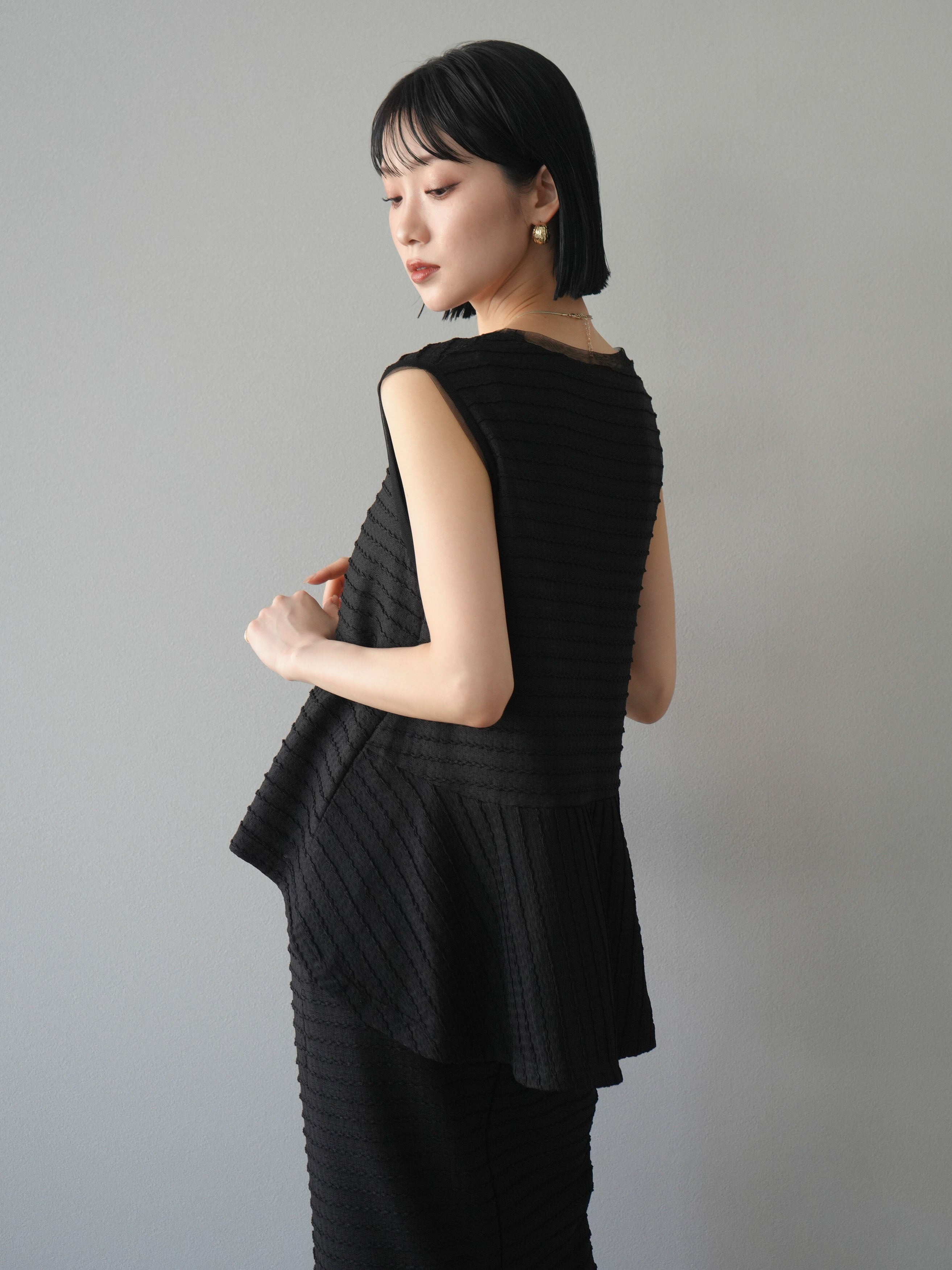 sheller シェリエ　ベアペプラムトップス sheller シェリエ ベアペプラムトップス off shoulder knit peplum