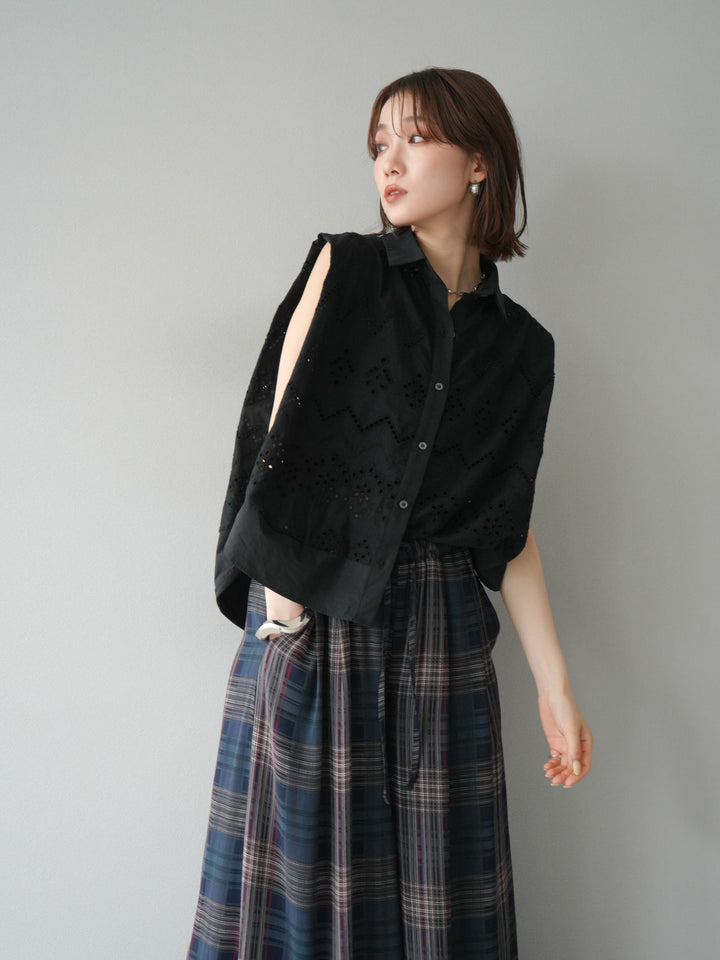[予約]エンブロイダリーレースタックショルダーブラウス/ブラック