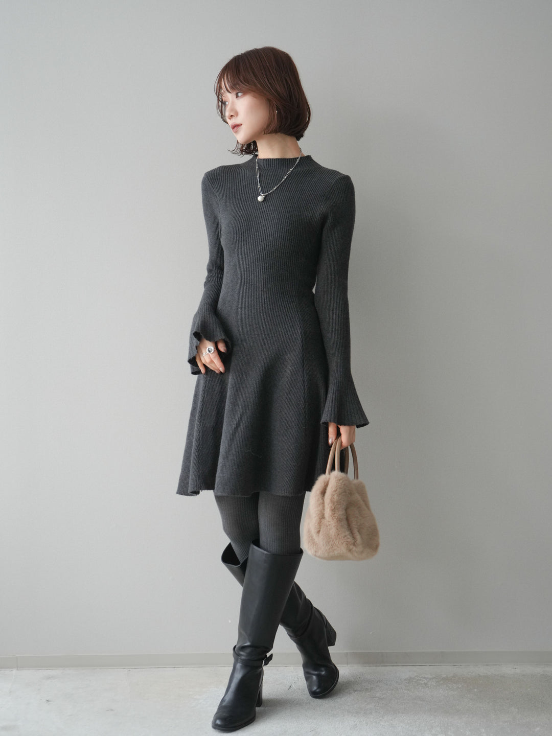 【預購】喇叭形羅紋針織迷你洋裝 / 灰色