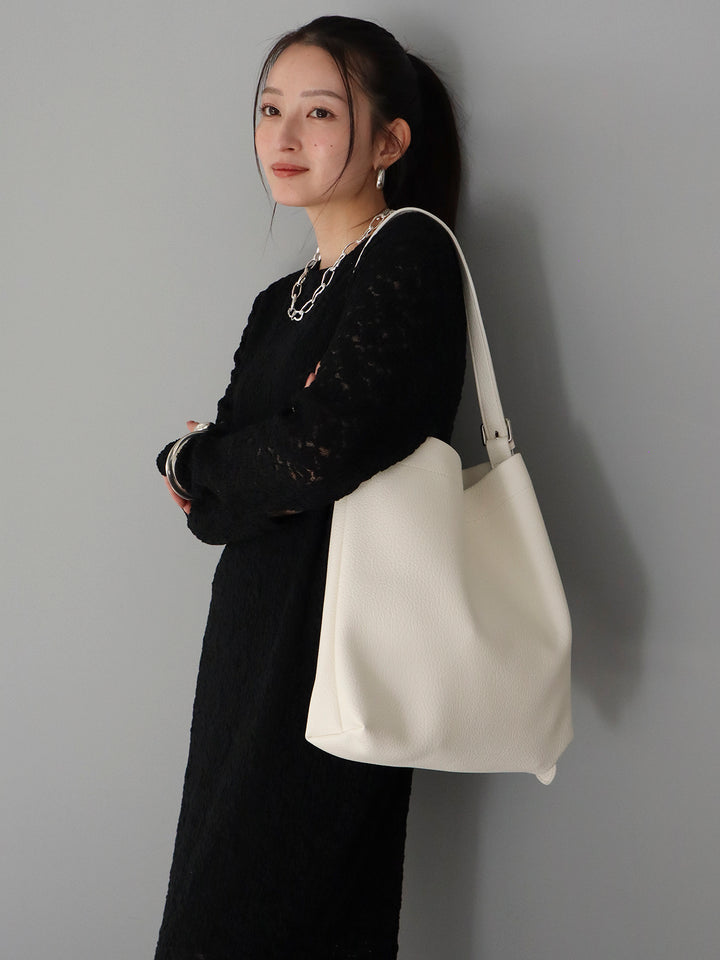 [Pre-order] Faux leather tote bag with pouch/White