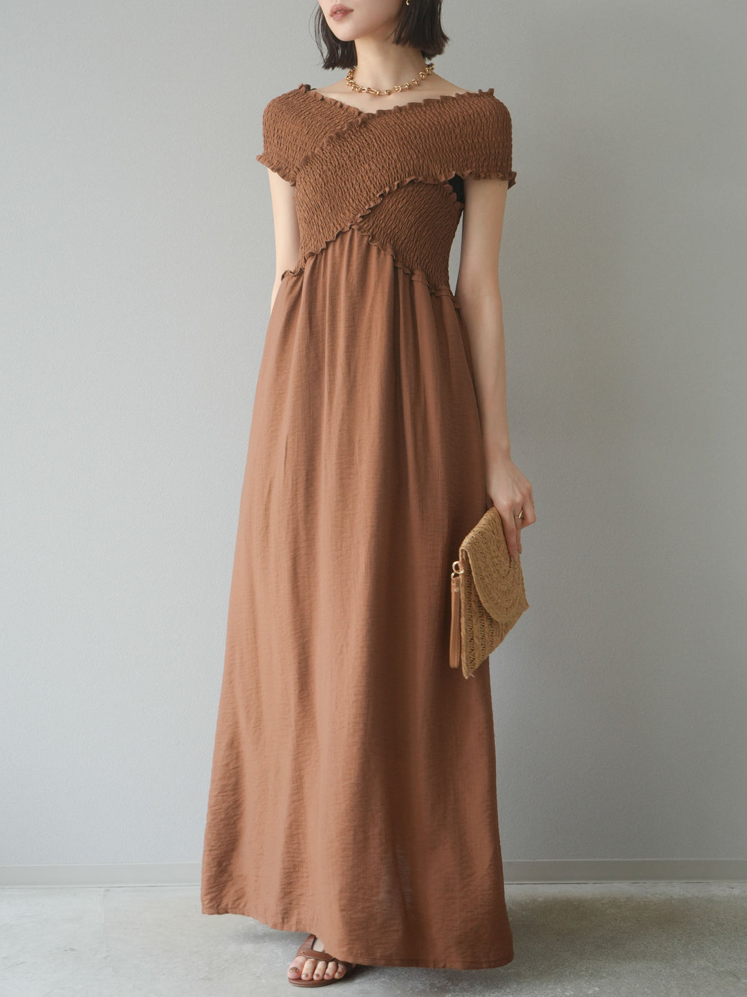 [予約]シャーリングクロスワンピース/ブラウン