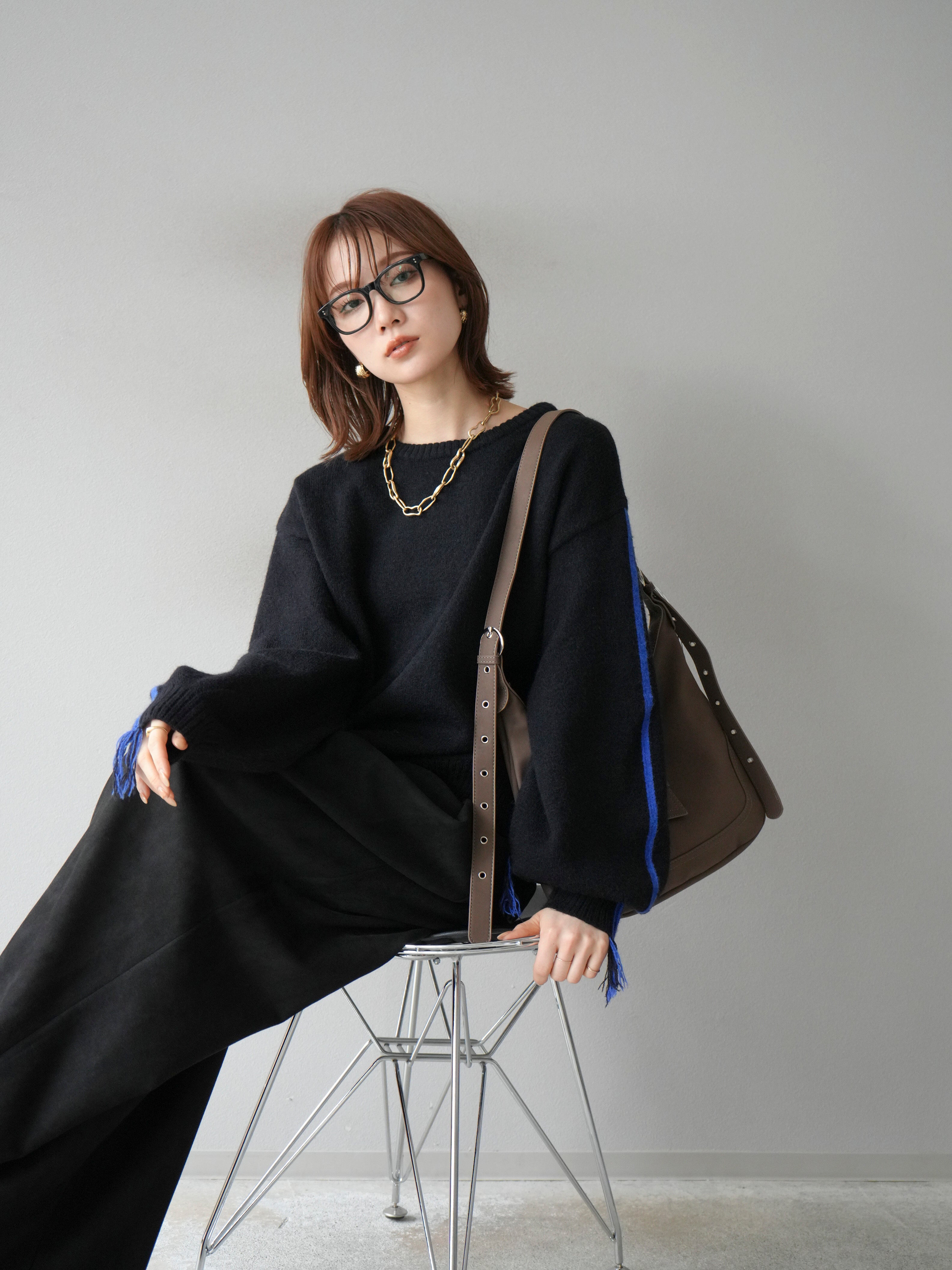 予約]配色ステッチフリンジニットプルオーバー /ブラック – Lumier