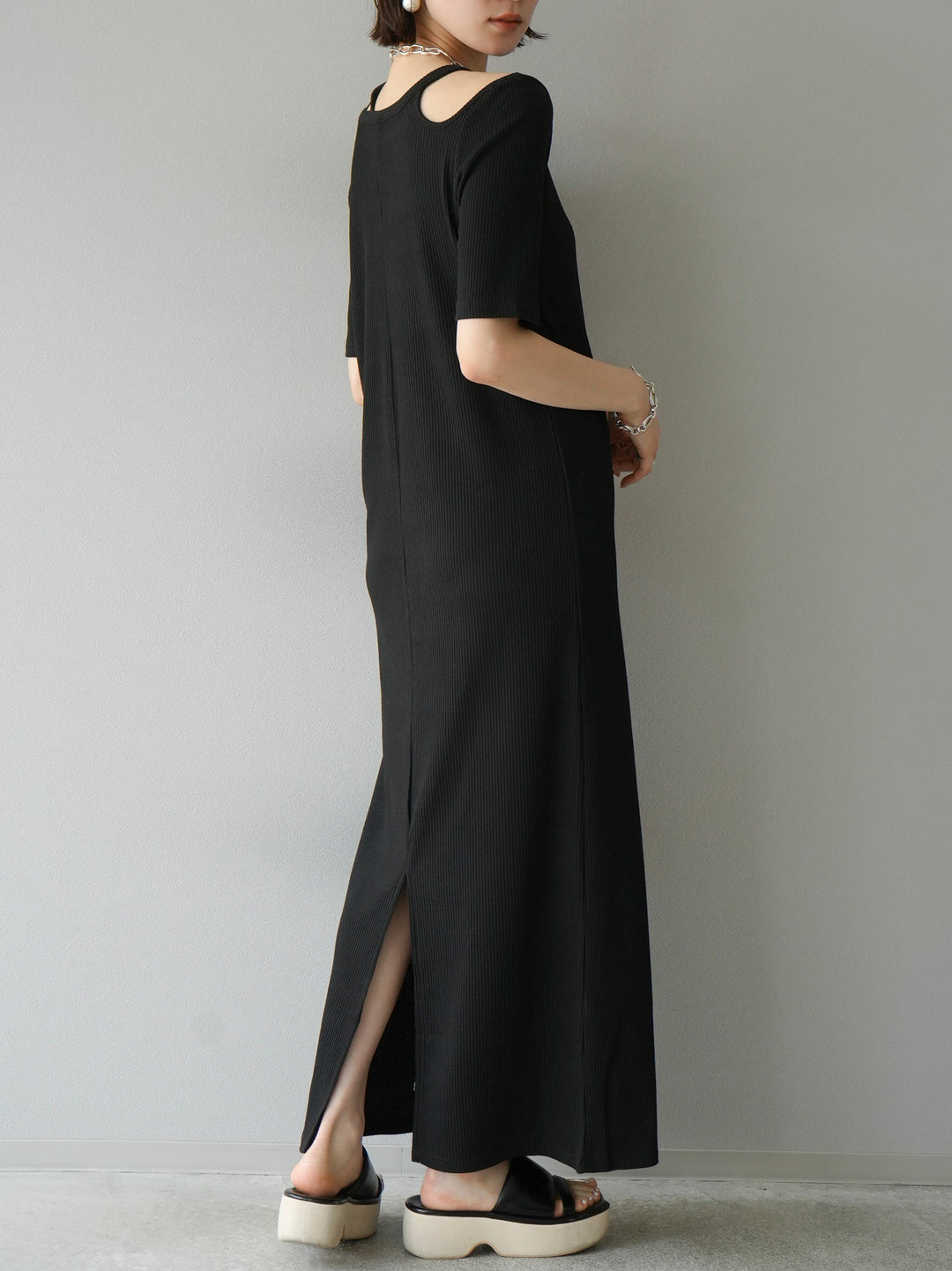 [SET] Design neck half sleeve cut rib dress + cut out rib half sleeve dress (2set)